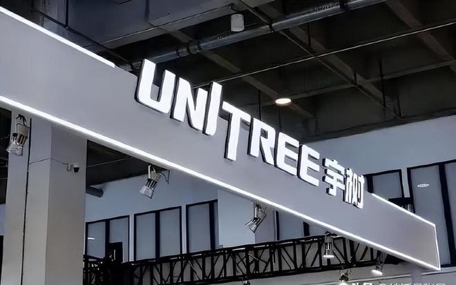 沃齐尼亚:梅西很好他答应了给我球衣,但很遗憾我因为采访而错过了