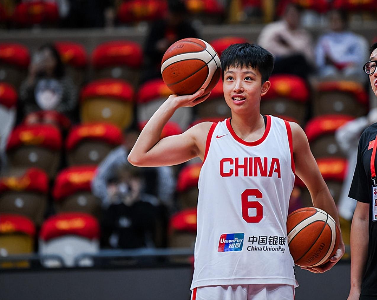 中国女篮历史第4位！冉珂嘉被WNBA球队选中，看齐韩旭李月汝